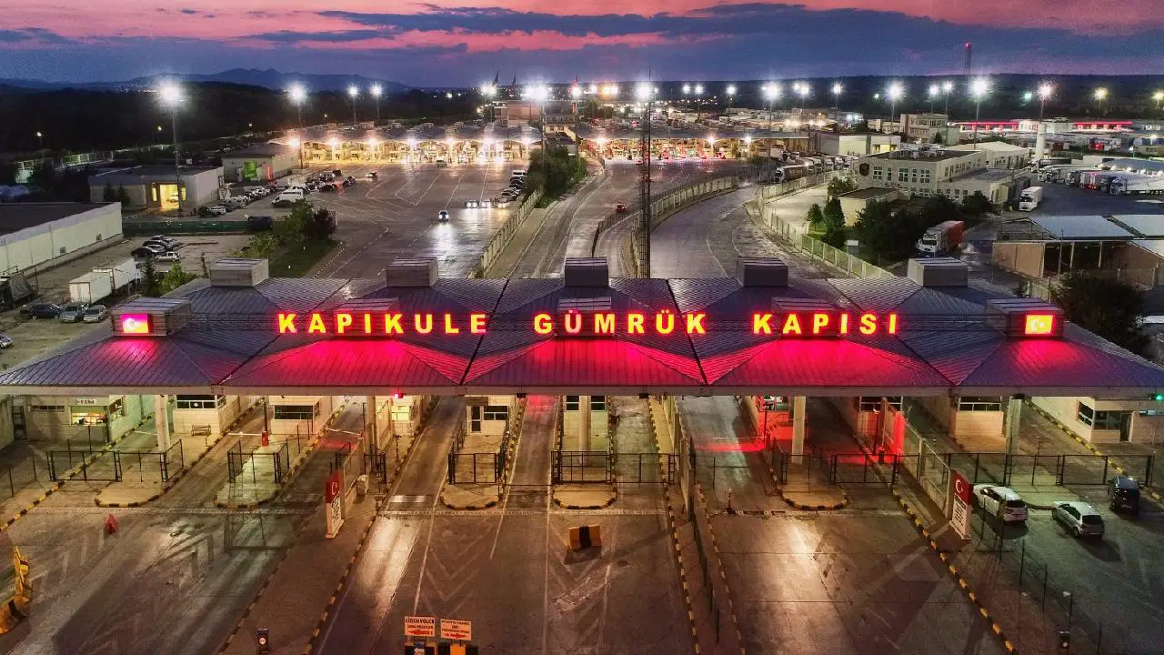 Ticaret Bakanlığı duyurdu: Kapıkule'de 79 bin 790 adet serum ve infüzyon seti yakalandı