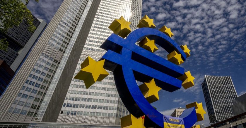 Euro son 8 ayın en yüksek değerini gördü