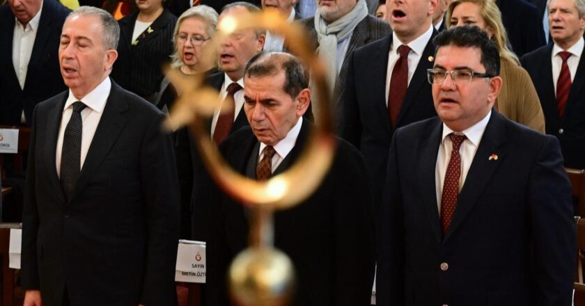 Galatasaray’da divan kurulu toplantısına doğru