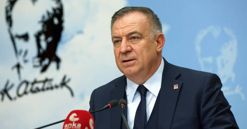 CHP’li Zeybek’ten ‘Tayfun Kahraman’ tepkisi: ‘Hangi vicdana sığar bu yaptığınız?’ – Son Dakika Siyaset Haberleri