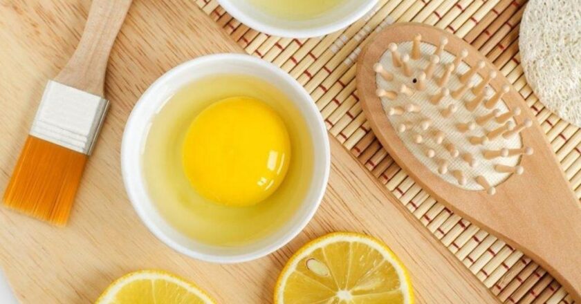 Evde yapılacak en iyi saç bakım maskesi! Dökülmeyi durduruyor! Bakımsız ve dökülen saçlara doğal çözüm!