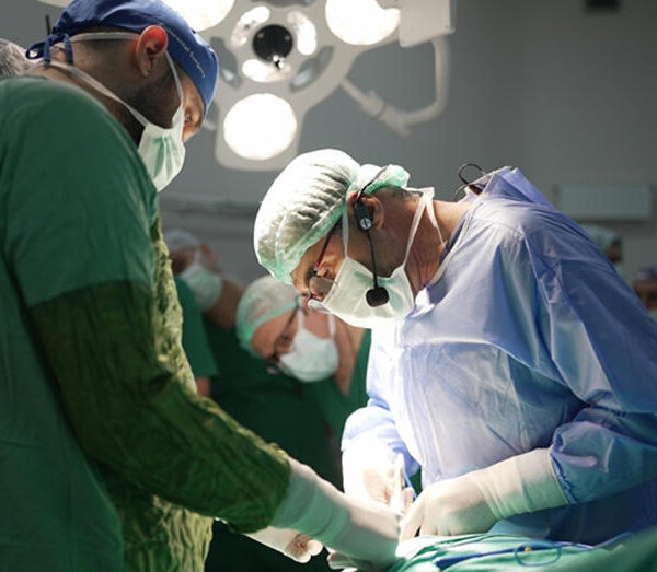 Sürekli ağlayan çocuğun sırrı hastanede açığa çıktı: Toplu iğne yutmuş!